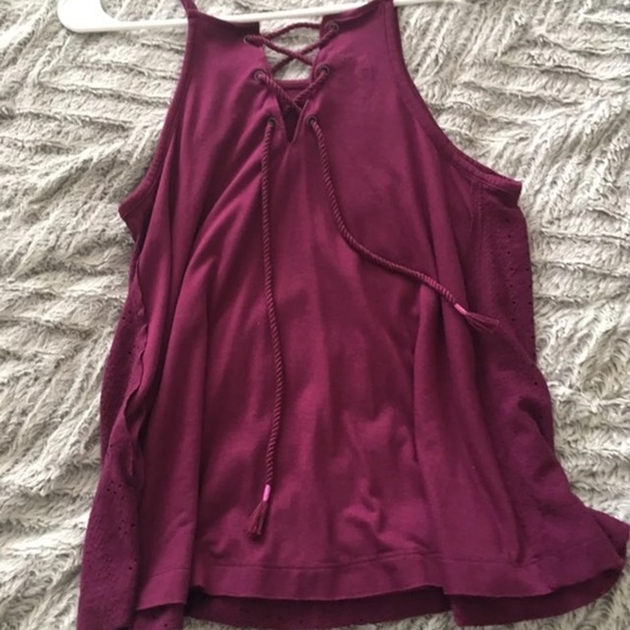 Lace Up Back Tank Top - Picture 2 of 3